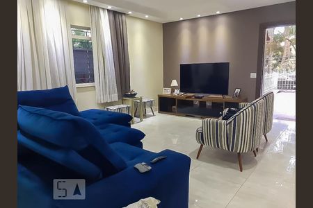 Casa à venda com 300m², 3 quartos e 2 vagasSala