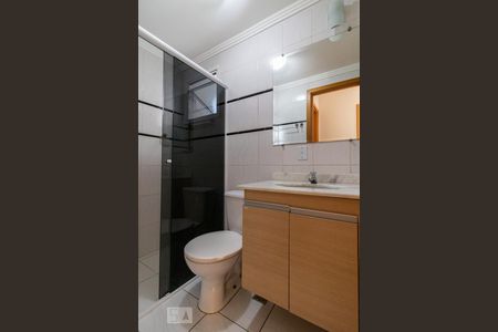 Banheiro do Corredor de apartamento para alugar com 2 quartos, 65m² em Vila Creti, Barueri