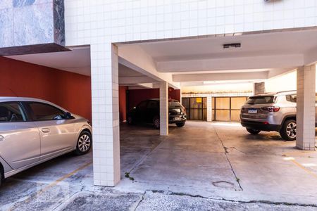 Garagem de apartamento para alugar com 3 quartos, 110m² em Santa Amélia, Belo Horizonte