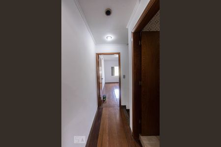 Corredor de casa para alugar com 2 quartos, 125m² em Jardim Vila Formosa, São Paulo