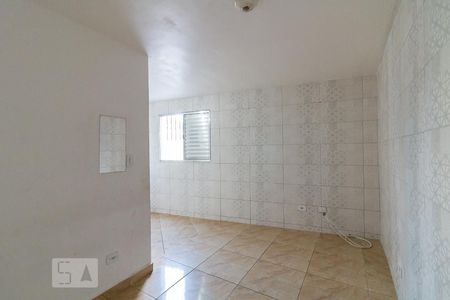 Quarto de casa para alugar com 1 quarto, 35m² em Jardim Munhoz, Guarulhos