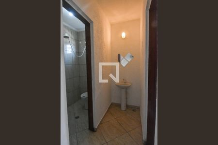 Banheiro de apartamento para alugar com 1 quarto, 300m² em Jardim Colorado, São Paulo