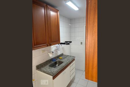 Cozinha de apartamento à venda com 2 quartos, 49m² em Jardim Aeroporto, São Paulo