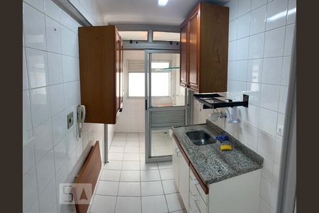 Cozinha de apartamento à venda com 2 quartos, 49m² em Jardim Aeroporto, São Paulo