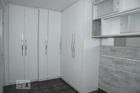 Quarto 1 - Armários de apartamento para alugar com 2 quartos, 50m² em Jacarepaguá, Rio de Janeiro