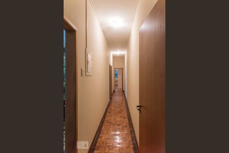 Corredor  de casa para alugar com 4 quartos, 70m² em Maracanã, Rio de Janeiro