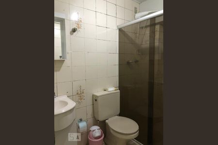 Banheiro de kitnet/studio à venda com 1 quarto, 29m² em Partenon, Porto Alegre