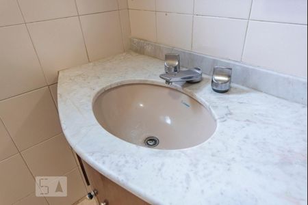 Pia  de casa à venda com 3 quartos, 130m² em Santa Teresinha, Santo André