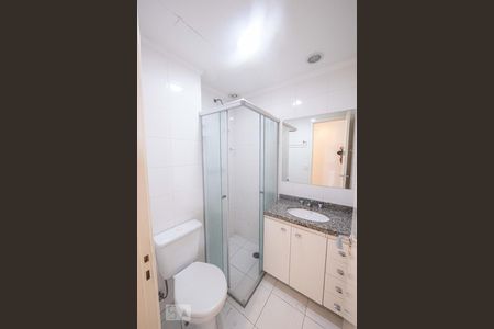 Banheiro Social de apartamento para alugar com 3 quartos, 75m² em Vila Ema, São Paulo