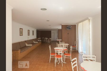 Apartamento à venda com 127m², 2 quartos e 1 vaga Apartamento à venda com 127m², 2 quartos e 1 vagaSalão de festas