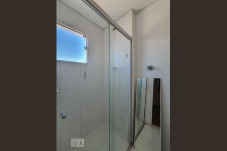 Detalhe do banheiro da suíte 1 de apartamento para alugar com 2 quartos, 127m² em Cambuci, São Paulo