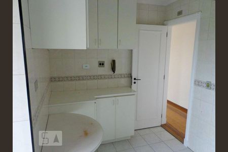 Cozinha de apartamento para alugar com 3 quartos, 74m² em Vila Hamburguesa, São Paulo