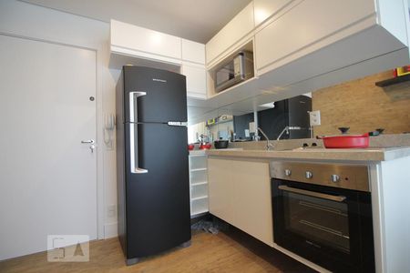 Detalhe da cozinha de kitnet/studio para alugar com 1 quarto, 35m² em Real Parque, São Paulo