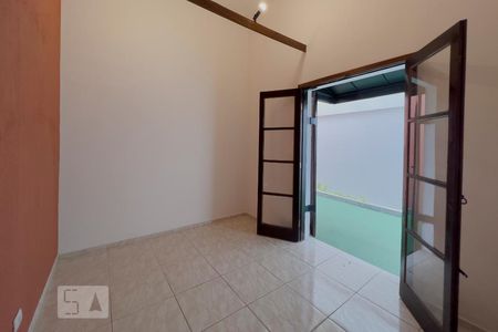 Quarto 1 de casa para alugar com 2 quartos, 80m² em Planalto Paulista, São Paulo