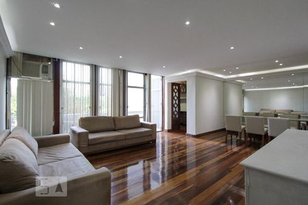 Sala de apartamento para alugar com 3 quartos, 140m² em Botafogo, Rio de Janeiro