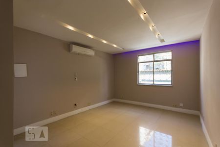 Sala de casa para alugar com 3 quartos, 140m² em Pechincha, Rio de Janeiro