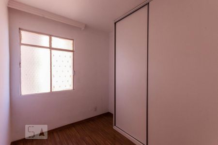 Quarto 2 de apartamento para alugar com 2 quartos, 65m² em São João Batista (venda Nova), Belo Horizonte