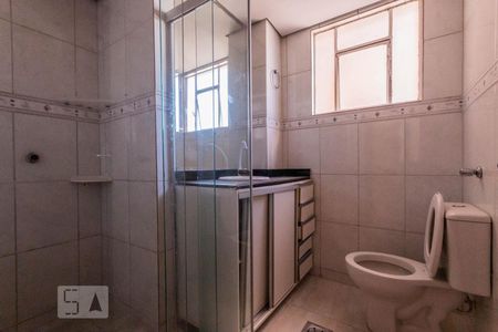 Banheiro de apartamento para alugar com 2 quartos, 65m² em São João Batista (venda Nova), Belo Horizonte