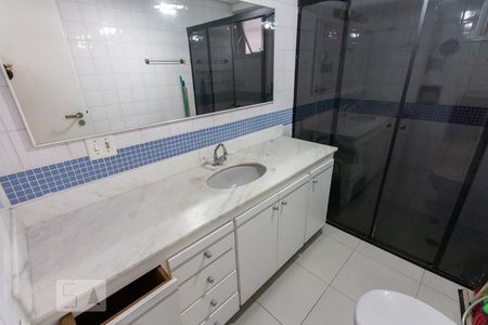 Banheiro de apartamento para alugar com 1 quarto, 48m² em Perdizes, São Paulo