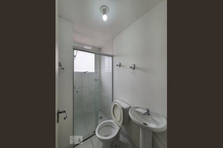 Banheiro  de apartamento à venda com 3 quartos, 63m² em Cambuci, São Paulo