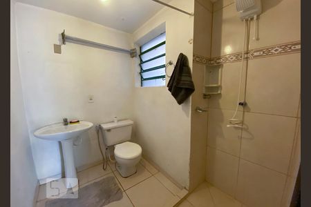 Banheiro de apartamento à venda com 1 quarto, 32m² em Centro, São Leopoldo