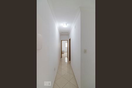 Corredor de casa para alugar com 3 quartos, 210m² em Vila Camilópolis, Santo André