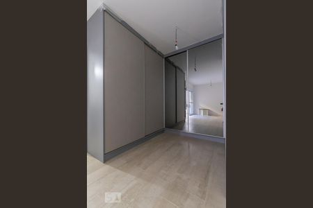 Quarto da suíte 1 de apartamento para alugar com 3 quartos, 297m² em Cambuí, Campinas