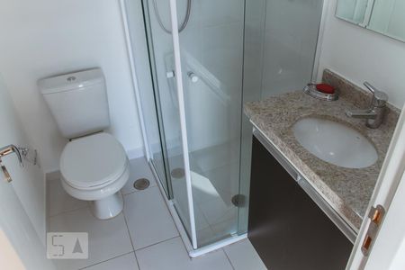 Banheiro de apartamento para alugar com 1 quarto, 22m² em Centro, São Paulo