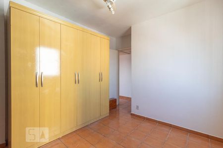 Quarto 2 de apartamento para alugar com 2 quartos, 62m² em Vila Osasco, Osasco