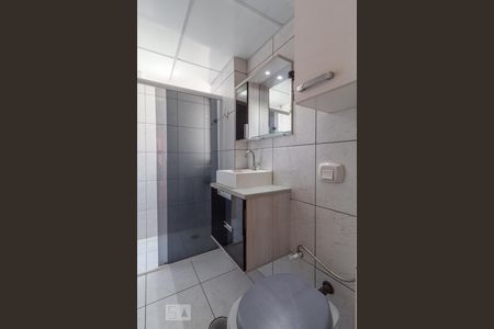 Banheiro de apartamento para alugar com 2 quartos, 62m² em Vila Osasco, Osasco