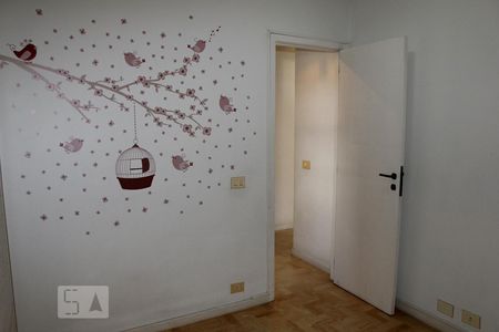 Quarto 1 de apartamento para alugar com 3 quartos, 115m² em Laranjeiras, Rio de Janeiro