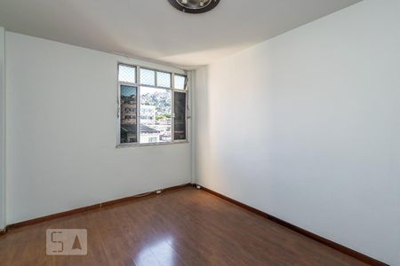 Sala de apartamento para alugar com 2 quartos, 55m² em Ramos, Rio de Janeiro