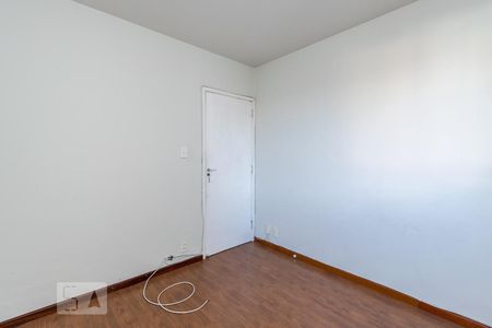 Quarto 1 de apartamento para alugar com 2 quartos, 55m² em Ramos, Rio de Janeiro