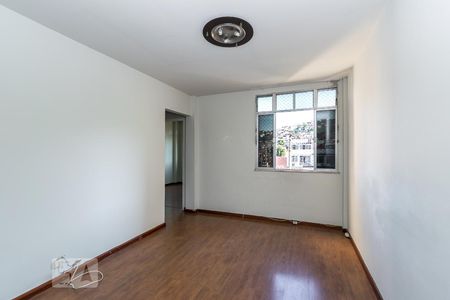 Sala de apartamento para alugar com 2 quartos, 55m² em Ramos, Rio de Janeiro