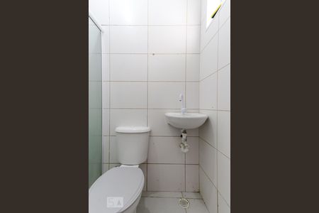 Banheiro de casa para alugar com 1 quarto, 59m² em Vila Guilherme, São Paulo