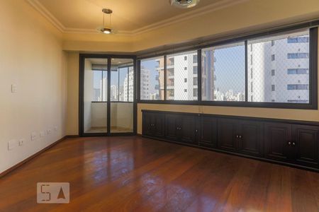 Sala de TV de apartamento à venda com 3 quartos, 242m² em Aclimação, São Paulo