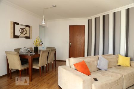 Sala de apartamento à venda com 2 quartos, 72m² em Jardim Henriqueta, Taboão da Serra