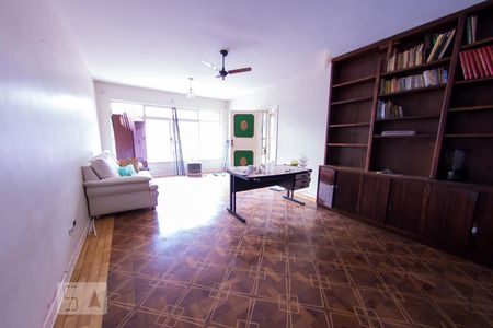 Sala de casa à venda com 12 quartos, 290m² em Cerqueira César, São Paulo