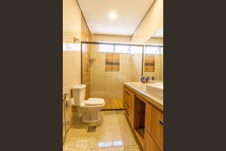 Banheiro Suíte de apartamento à venda com 4 quartos, 170m² em Jardim Atlântico, Belo Horizonte