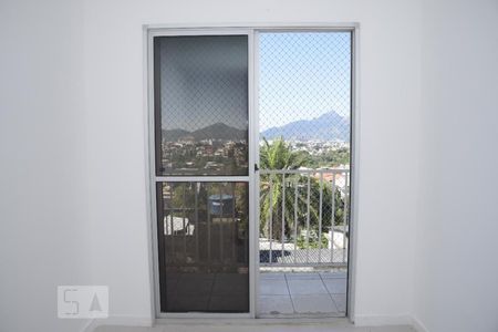 Sala de apartamento à venda com 2 quartos, 60m² em Taquara, Rio de Janeiro