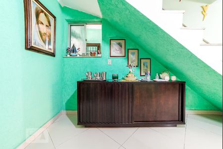 Sala de casa à venda com 4 quartos, 136m² em Vila Mazzei, São Paulo