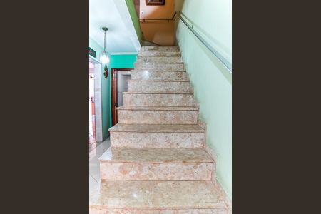 Escadas Quartos de casa à venda com 4 quartos, 136m² em Vila Mazzei, São Paulo