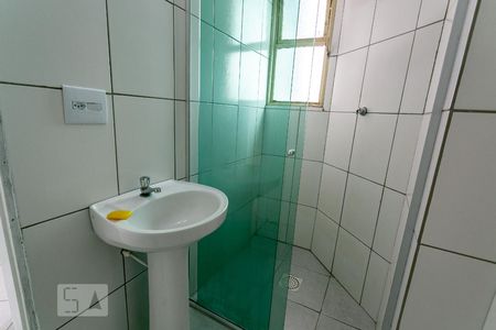 Banheiro de apartamento à venda com 2 quartos, 53m² em Santa Inês, Belo Horizonte