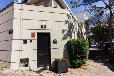 Fachada de casa à venda com 4 quartos, 187m² em Perdizes, São Paulo