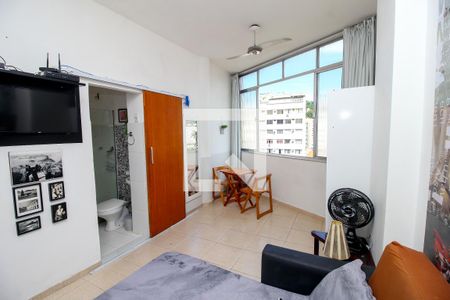 Quarto de kitnet/studio para alugar com 1 quarto, 27m² em Centro, Rio de Janeiro