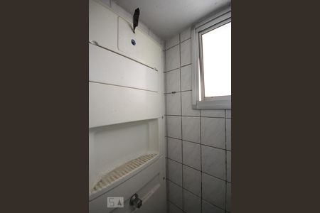 Banheiro de apartamento para alugar com 2 quartos, 50m² em Fazenda Morumbi, São Paulo