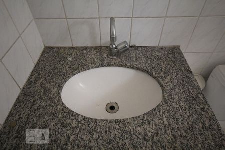 Banheiro de apartamento para alugar com 2 quartos, 50m² em Fazenda Morumbi, São Paulo