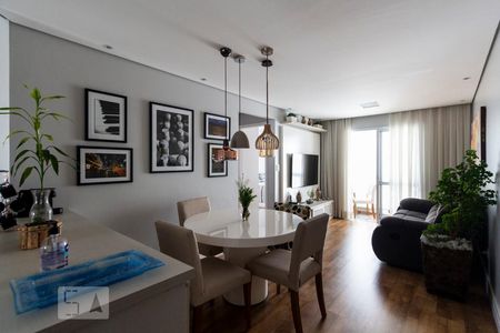 Apartamento à venda com 63m², 2 quartos e 2 vagasSala