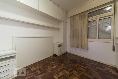 Dormitório de apartamento à venda com 3 quartos, 120m² em Moinhos de Vento, Porto Alegre