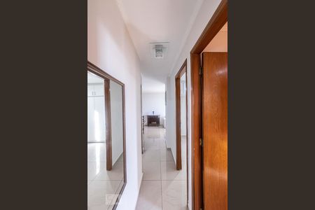 Corredor de apartamento à venda com 2 quartos, 60m² em Chácara Belenzinho, São Paulo